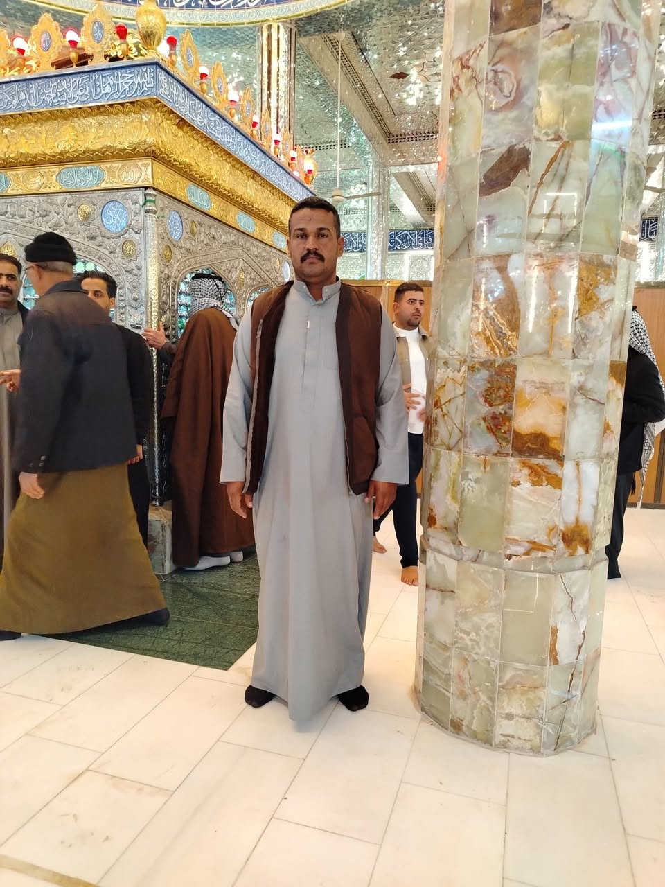 يوم غدن الجمعة ان شاء الله إلى الأمام الكاظم عليه السلام الساعه1230الضهر النفر 7000الاف الحجز ع الأرقام
***********    ***********
