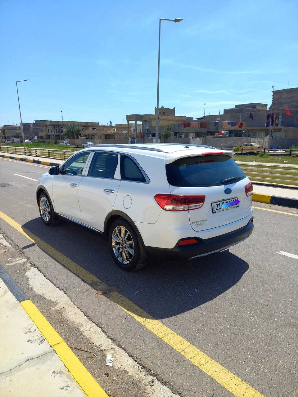 تحيه محبه واحترام للجميع 
للبيع سورنتو 2016 رقم سليمانيه دولي مكينه 4 سلندر 
7 راكب تبريد قطعتين ماشيه 218 بيها بل بنيد تكحيل كد شبر كارت وشخط بل باب عكس السايق السعر ١٨٨ وبي مجال مكان السياره واسط العزيزيه ***********
