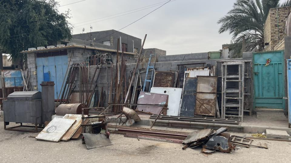 دار للبيع مساحة260
مع قطعه مساحة260
العنوان ميسان قضاء قلعه صالح 
حي الكرامه الاولى قرب حسينيه بضعة المصطفى
لتواصل مع الرقم***********
