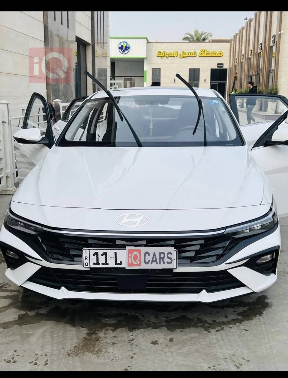 السلام عليكم هونداي الإنترا2025
سياره فول موصفات 
ردار امامي وردار خلفي 
داخل اسود 
محرك1500
ماشيه 7000كيلو 
***********
