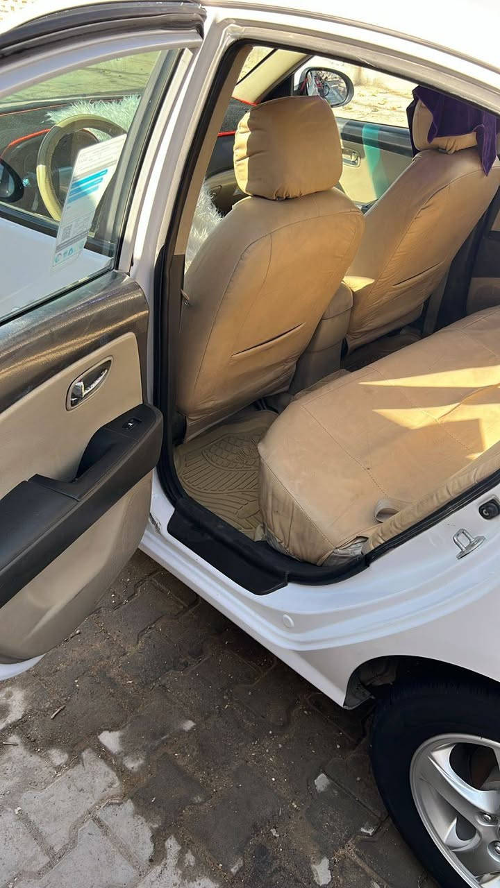 سياره للبيع مكنها نجف سعره ١١٢
‎0780 128 2237
