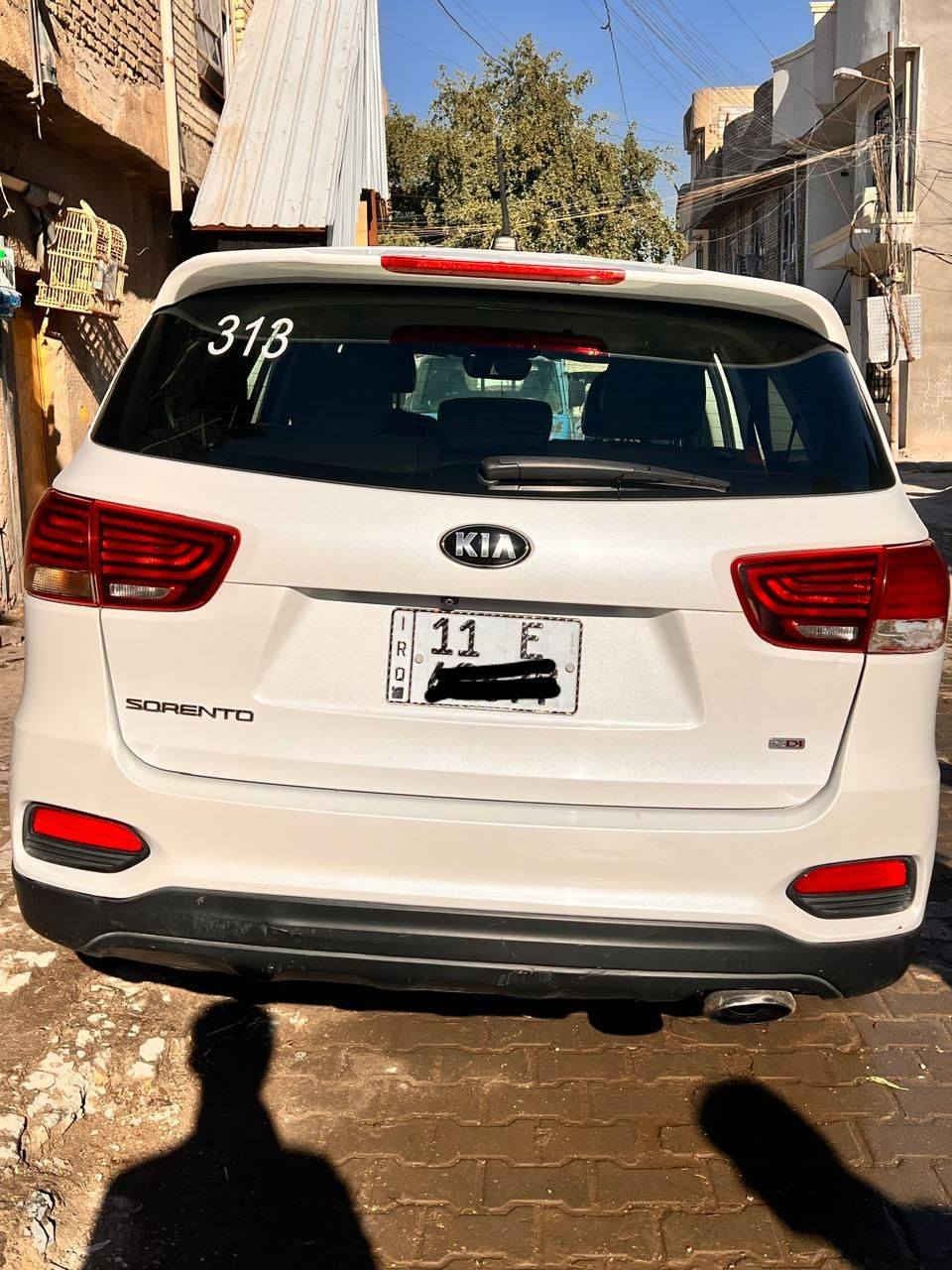 السلام عليكم سورنتو موديل ٢٠١٩ للبيع رقم بغداد تحويل ثاني يوم كهربائيات كلها شغاله تبريد صدر شاشه تخم تاير سياره جاهزه محرك 4 سلندر 7 راكب  وارد امريكي رقم دولي جديد مكانها بغداد مدينه الصدر رقمي *********** السعر 180وبيها مجال
