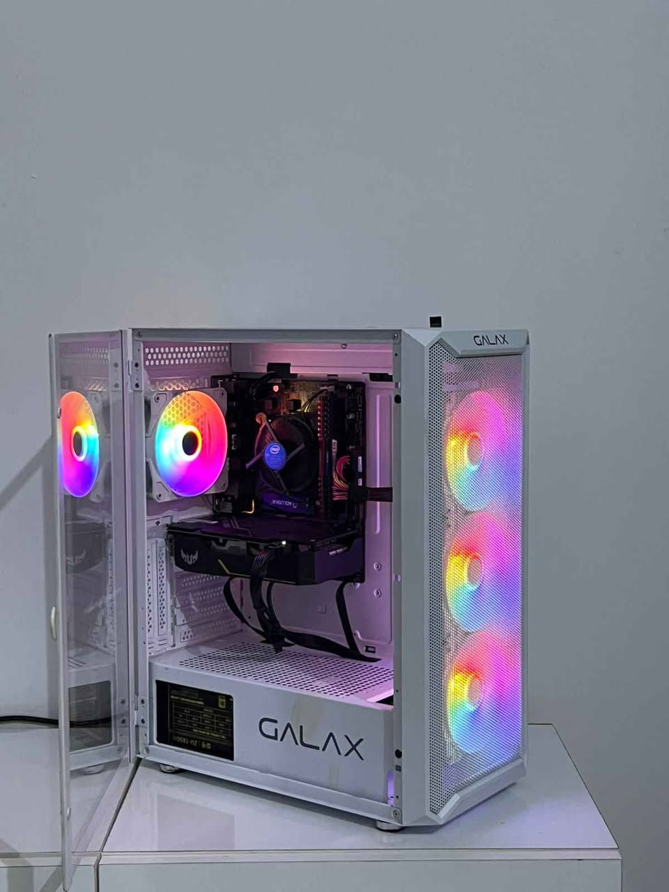 سيتاب كامل

موصفات:
CPU: Intel I5-9400f
Ram: Corsair 2 x 8gb DDR4
M.B: Asus
Storage: 512gb NVME
GPU: ASUS GTX 1660 SUPER
PSU: 1850w Gold 80+
Case: Galax + 4 RGB

شاشه Lenovo 60hz
Keyboard
Mouse
Mouse Pad 
Headphones
كيبل مالت بور 2
Hdmi x1
Wifi

متوفر توصيل جميع محافظات العراق 
تواصل واتس اب (***********) كربلاء, العراق

