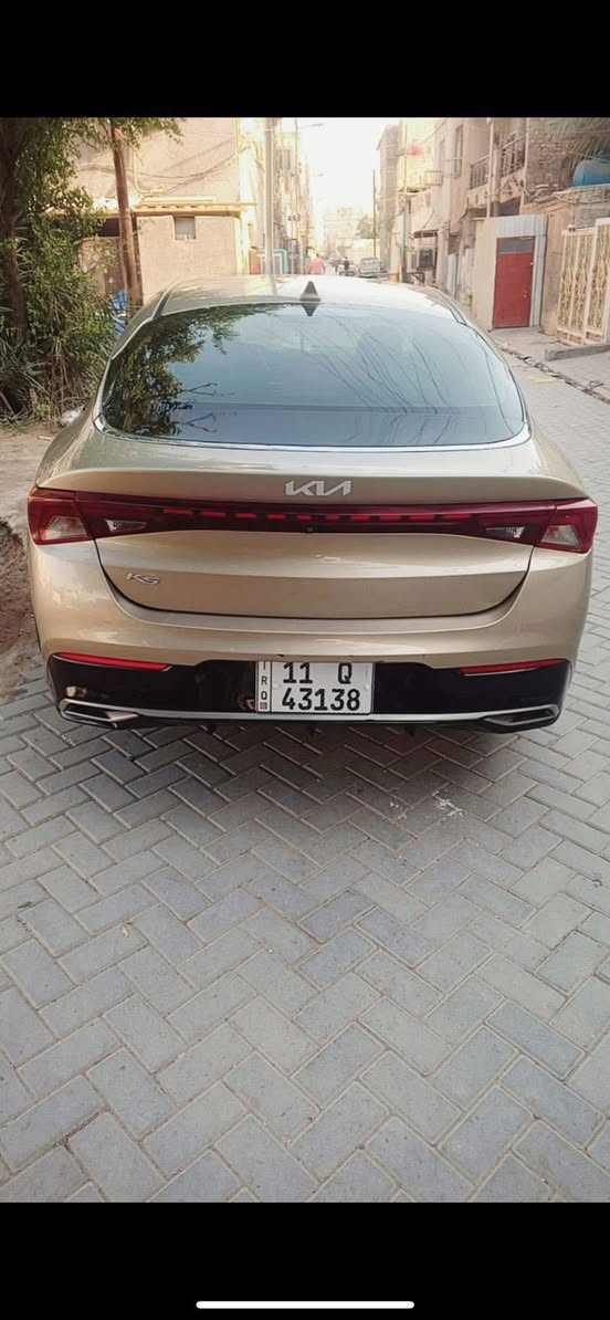 سلام عليكم كي فايف مديل 22
سياره حلوه وخير من الله محرك وكير وتبريد وتدفئه مكفولات فول مو صفات عده تنته 
الحدث واضع بل صور حادث امريكه فقط بيه 
حداديه تخم تاير سياره محرك 1500 تيربو سياره بسمي رقم بغداد السعر 160 وبيه مجال 
***********
