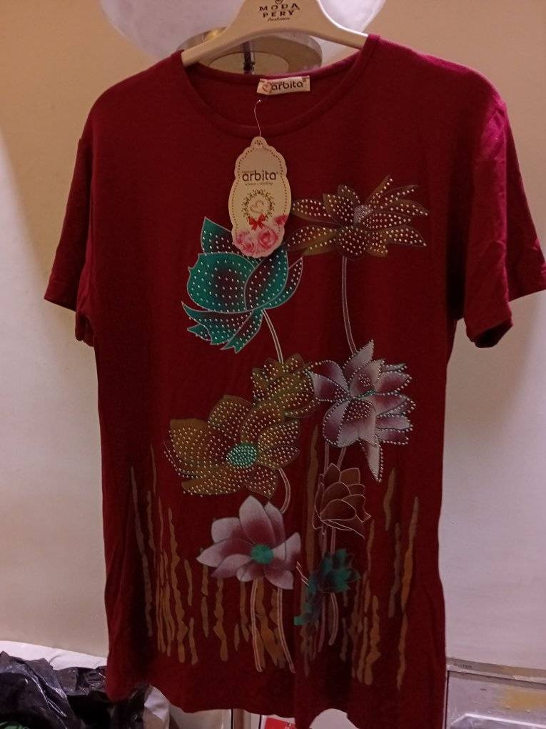 ملابس نسائية للبيع
