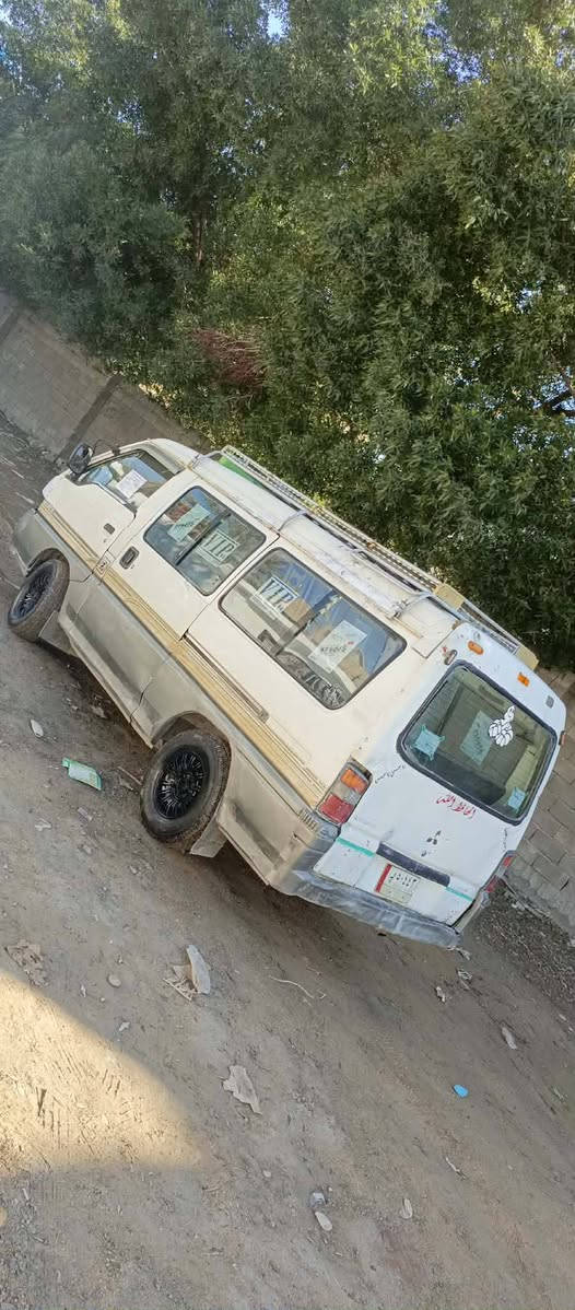 اليوم جايبلك شي كلش رخيص وعلى كد فلوسك حتة بيها شغل خير وبركة وسعرها بفلس ونص ارخص كيا بالعراق بس ب(( 17 ورقة ))  وبيها مجال أقرة تفاصيلها وخابرني  كيا عبرية 14 راكب ورقم بغداد الماني وبيها كير ومحرك اوتماتيك المرغوب ستة سلندر مال طيران سيارة نكرة كلها شغالة وكاملة حتة سيبايا بيها تخم تاير جديد جواها  سيارة تلزم بيها خطوط مال مدارس بالمنطقة شهرين اطلع افلوسها زيارات انتة وهلك شلون متريد تحسبها تستفاد بيها بيها سنوية عضم عاج بس راعيها معة لاسف ماندلة بالضبط وين تأخذ مني بيها مكاتبة اتكفلك بيها سرقة وعشائر وقانون وطلب وطيك سنويتها وشتريد بخدمتك مكاني بغداد الزعفرانية وهذا رقمي وموجود واتساب همينة إذا ماعدك رصيد وتدلل ***********
