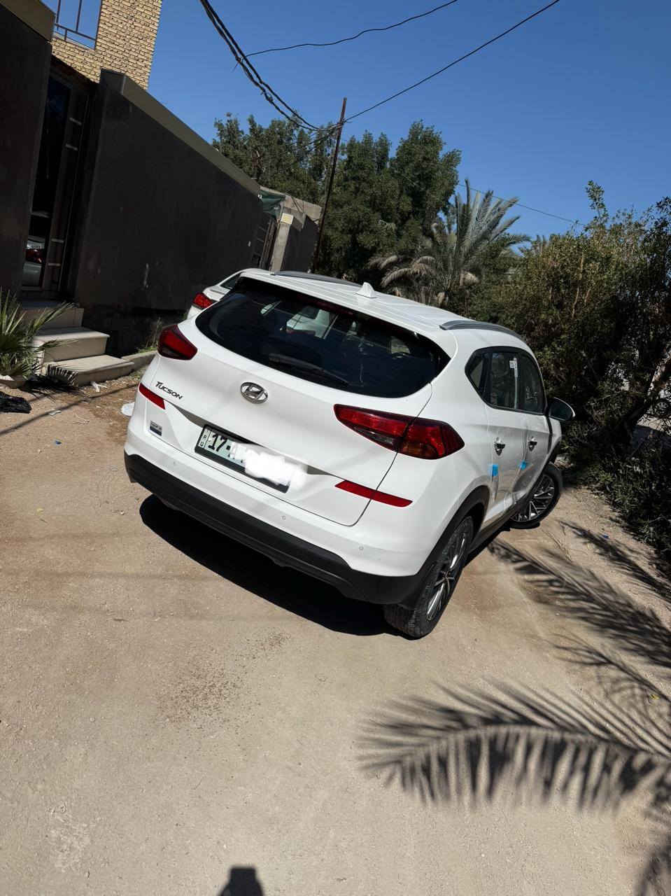 السلام عليكم
توسان خليجي
كفاله عامه 
موديل 2019
محرك 2000
عداد المسافه 65 الف حقيقي 
مكان السياره السماوه 
السعر 210$ مع المجال البسيط 
هاتف ***********
