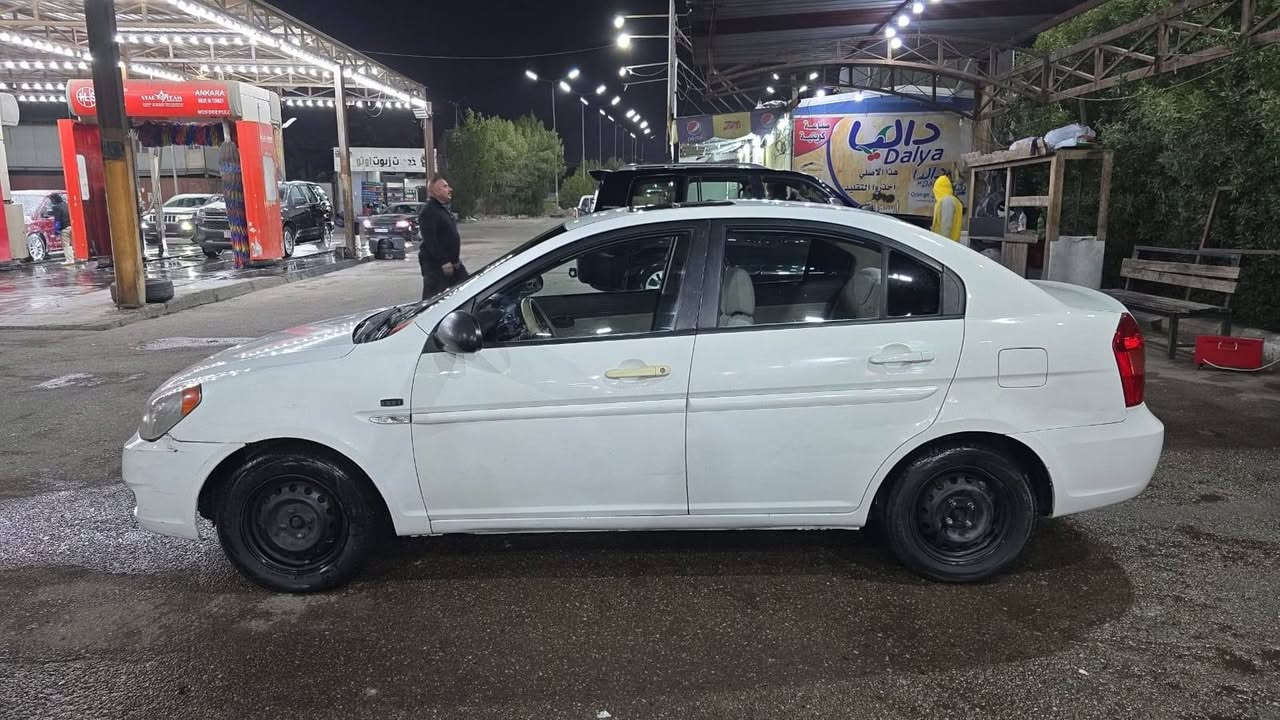 السلام عليكم
اكسنت للبيع موديل 2010 خليجي
بيها صبغ بابين
وصبغ جاملغين خلفي 
السعر 82
العنوان المشتل شارع المدارس 
السياره جاهزه من كل النواحي 

***********
