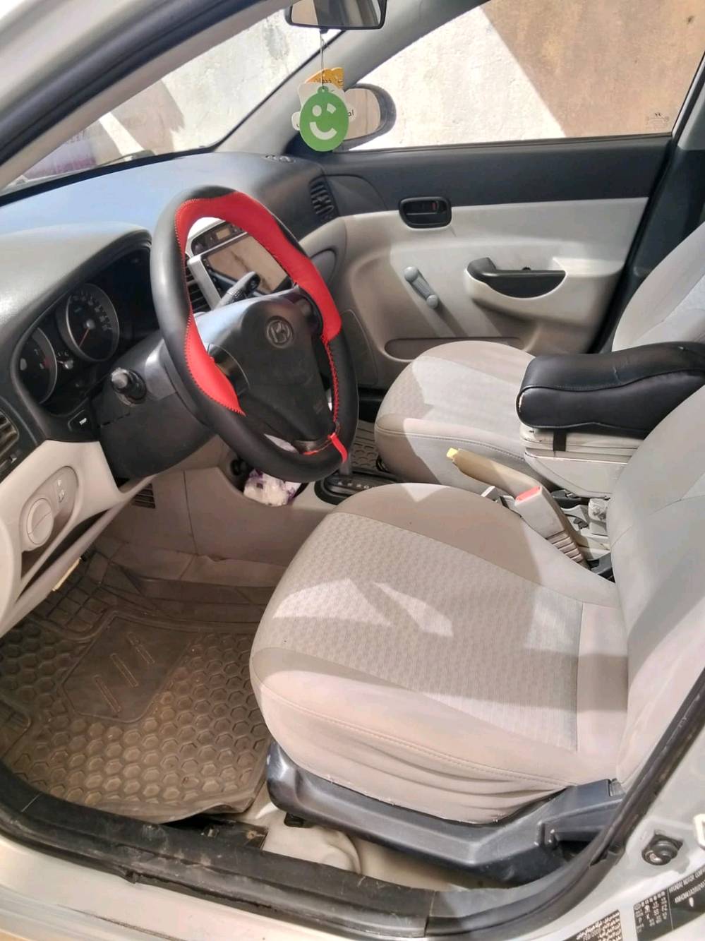 اكسنت 2009 خليجي محرك 1600 رقم وهزه جديده محرك وتبريد وحداديه جدد شاشه كامره بيه قطعتين صبغ ماشيه173 السعر 84
***********