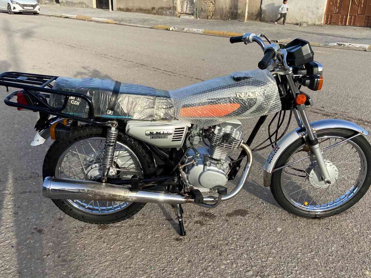 سلام عليكم دراجه 23 طالعه ب 24 اخر وجبه دراجه احله من صوره وكله نوفل سعر 1300 وبيه مجال ل شرايه مكاني سماوه قضاء الخضر ***********
