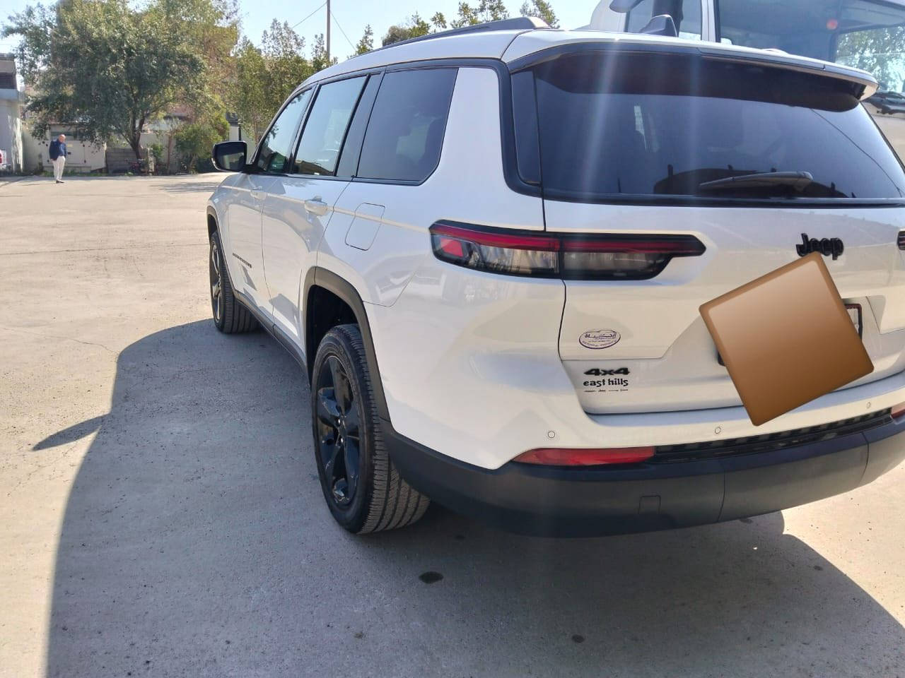 سلام عليكم جيب شيروكي بلاك مديل 24 فول مواصفات 6 سلندر كير ماوس فتحه تحكم ستيرن 4 جهات رادار تحديد مسار صندوق كهرباء تشغيل عن بعد ضرر بنيد صبغ بس بدون ايرباك سياره جديده  مكانه ديالى رقم التواصل ***********
