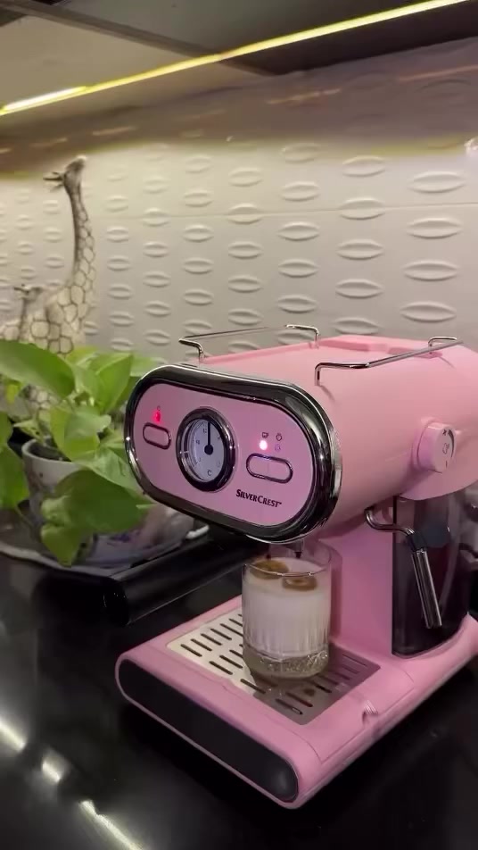 شهر رمضان مبارك ان شاءالله
رجع توفر هاللون المميز إضافه للتركوازي
الشركة الماني تاخذ بن مطحون
وبيها انبوب تبخير لعمل الرغوة
تم يجيكم السعر
تصوير زبونتنا الراقية
#رمضان #العراق #بيت #مطبخ


**إذا كنت صاحب هذا الإعلان وتريد حذفه لأي سبب، رجاءا أرسل رسالة إلى الدعم الفني**