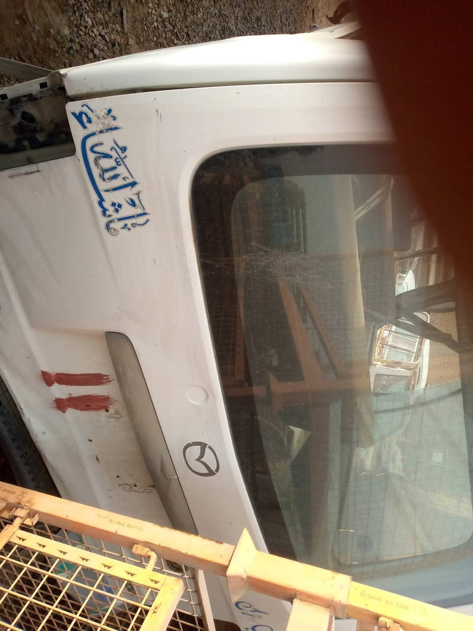 مازده بومه موديل الفينات مال مزاد بيه كتاب مزاد مال دوله للتفصيخ مايتسجلن بيه حادث عباره عن اكسن كامل محرك كير صدر صندوق خلفي كشنات بدون قلابات السعر اتلاثه مليون اوربع رقم تليفون *********** بغداد مدينه الصدر
