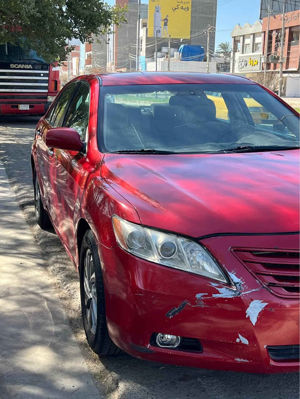 السلام عليكم 
كامري للبيع 
موديل 2008 
وارد امريكي 
السياره مصبوغه حزام 
الرقم بغداد باسمي تحويل ثاني يوم 
كير جيد جدا 
المحرك بيه خيط بخار لكن ناعم 
الداخل جديد 
شاشه وكامره وتحكم ستيرن 
السياره ماشيه 224 الف مايل 

مكان / بغداد حي الخضراء 
السعر / 80 وبيه مجال كلش قليل حك جيتك 
للاستفسار / *********** (بيه واتساب) بغداد, العراق
