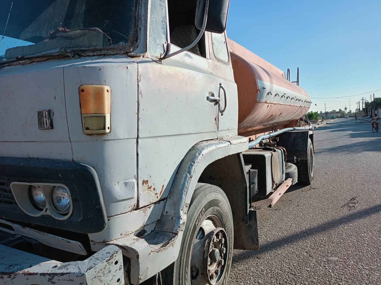 هينو موديل 80 مكينه تبخير التانكي 13 طن مكان ميسان الرقم ***********
