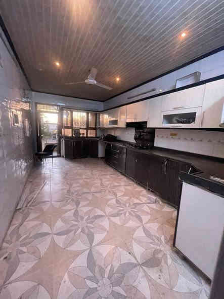 #منزل للايجار #مقابل حديقة في #حي هفالان #مساحة 200متر  #يتكون من
استقبال #و3غرفة نوم ومطبخ ووهول كبير
للاستفسار
*********** واتساب أربيل
