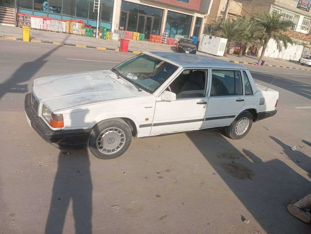 سلام عليكم فالفوا للبيع موديل 1990كير ومكينه ونجي ناعم للاستفسار الاتصال ***********
