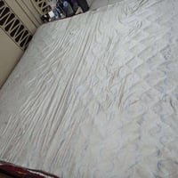 دوشك نفرين • ٢٠٠×١٨٠ • نضيف