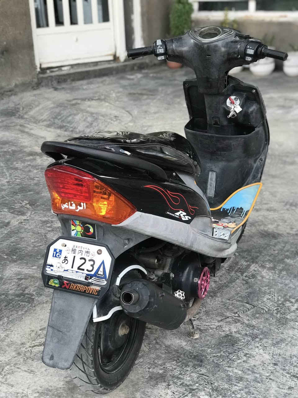 سلام عليكم دراجه ماكس عدله ياباني كامله مكمله سعر ٦٠٠وبيه مجال مكان سده الهنديه لاستفسار***********
