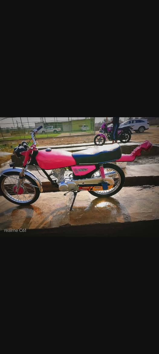 سلام عليكم للبيع نامه20كلك مكفولة من السرقه رقم شاصي موجود الدراجه  مستحقه بيه دخانه سبايدر طياري ***********
