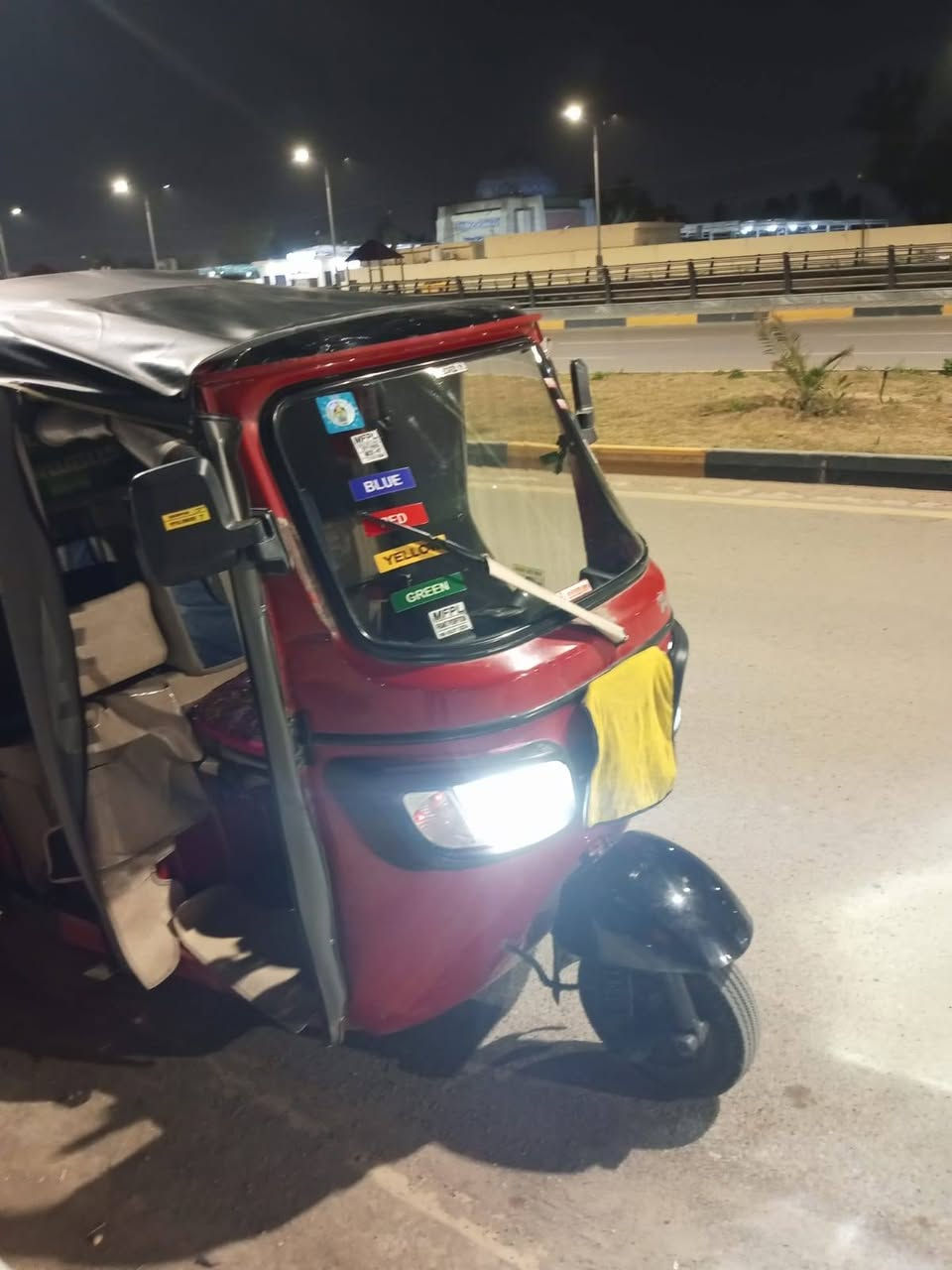 سلام عليكم تكتك تي في اس للبيع مرقمه كامله جاهزه كبل للشارع موديل 2018 اي نقص مابيها  كهربائيات كلها شغالة محرك جديد مال 21 العنوان ديالى بعقوبة (التحرير) مرقمة بسمي تحويل مباشر رقم إنكليزي رقم بغداد السعر 5800
***********
