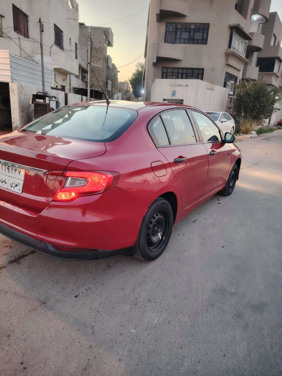 دوج نيون 2017
رقم سليمانيه اتريد تحويل اتريد وكاله 
السياره بيها صبغ بنيد وجاملغ وباب الصدر 
السعر 90 ووقه وبيها مجال ابيع او مراوس حسب لقناعه
للاستفسار  
 ***********
