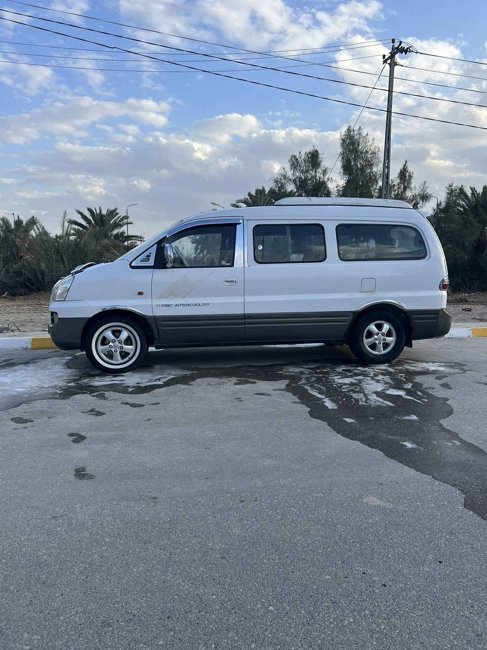 للبيع ستاركس 2007 اصل تكمه وسنويه مكينه مفتوح كير عادي سياره بسمي مكفوله من ضربه وصبغ ماعدا الدواير الخلفيه برانكيت واحد مصلح سياره حلوه تبريد ثلج كهربائيات كله شغاله 
السعر 88وبيه مجال مكان السياره ناصريه مركز 

***********

***********
