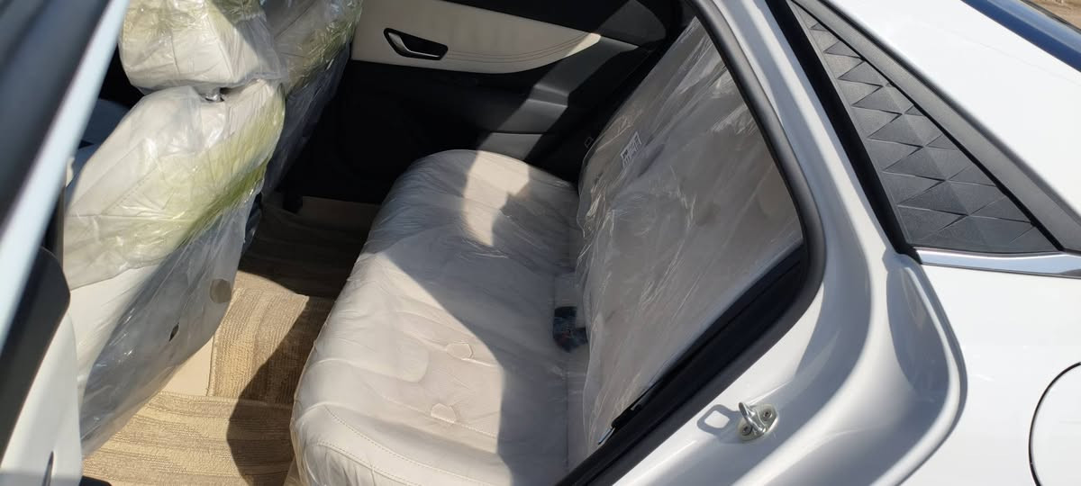 السلام عليكم النترا تجميع مديل 2025 ماشيه 10 الف كفاله عامه باسم شركه الاعتماد فول داخل ابيض ملكي السعر 155 قفل 
هاتف *********** بصره كزيزه البصرة, العراق
