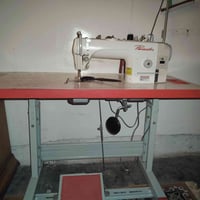 مكينة خياطة • صنع ياباني • اليوسفيه بغداد