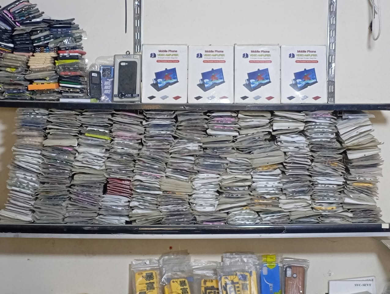 سلام عليكم ورحمه الله وبركاته
غراض اكسسوارات موبايل شلع موديلات استندر شرط وكفرات دفتري ولواصق إطار عالي ومظلل وفايف دي بوردات وشاش السعر (750) الف
رقم الهاتف للتواصل(***********)
