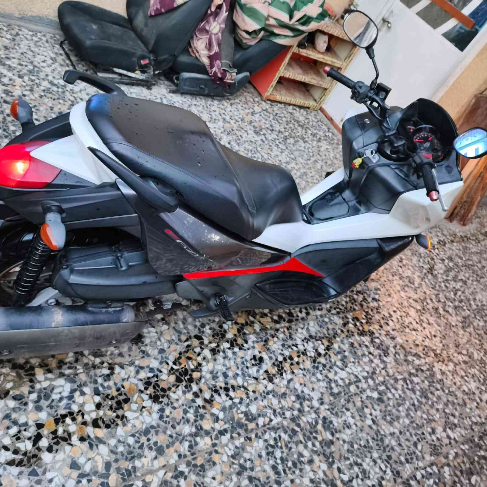 سلام عليكم للبـيع فاز 11 نضيف كلش شكد متصور مكينه مكفوله كفاله عامـه سعـر 12وࢪقه مكاني بغداد المدينـه رقم *********** ولحد يراسل اكو رقم وخابر
