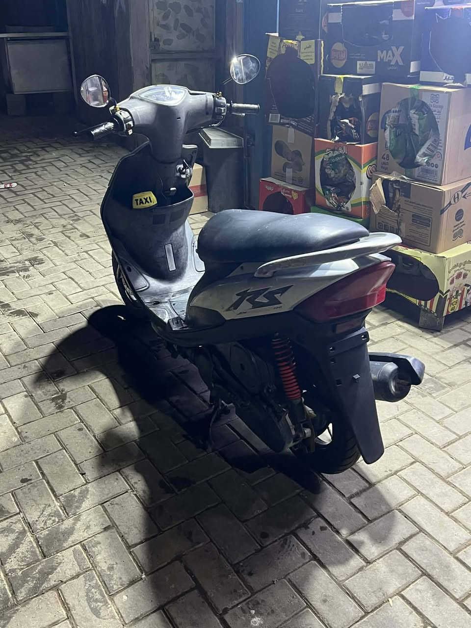 سلام وعليكم شلونكم شباب دراجه ماكس للبيع دراجه بلاديه و كابريتر بلاديه وسلف بلادي سواده و كفره ختم واحد ويه المكينه برغي ما مفتوح جيب فيتر وتعال افحص
السعر 650
الرقم ***********
المكان بغداد النهضة
