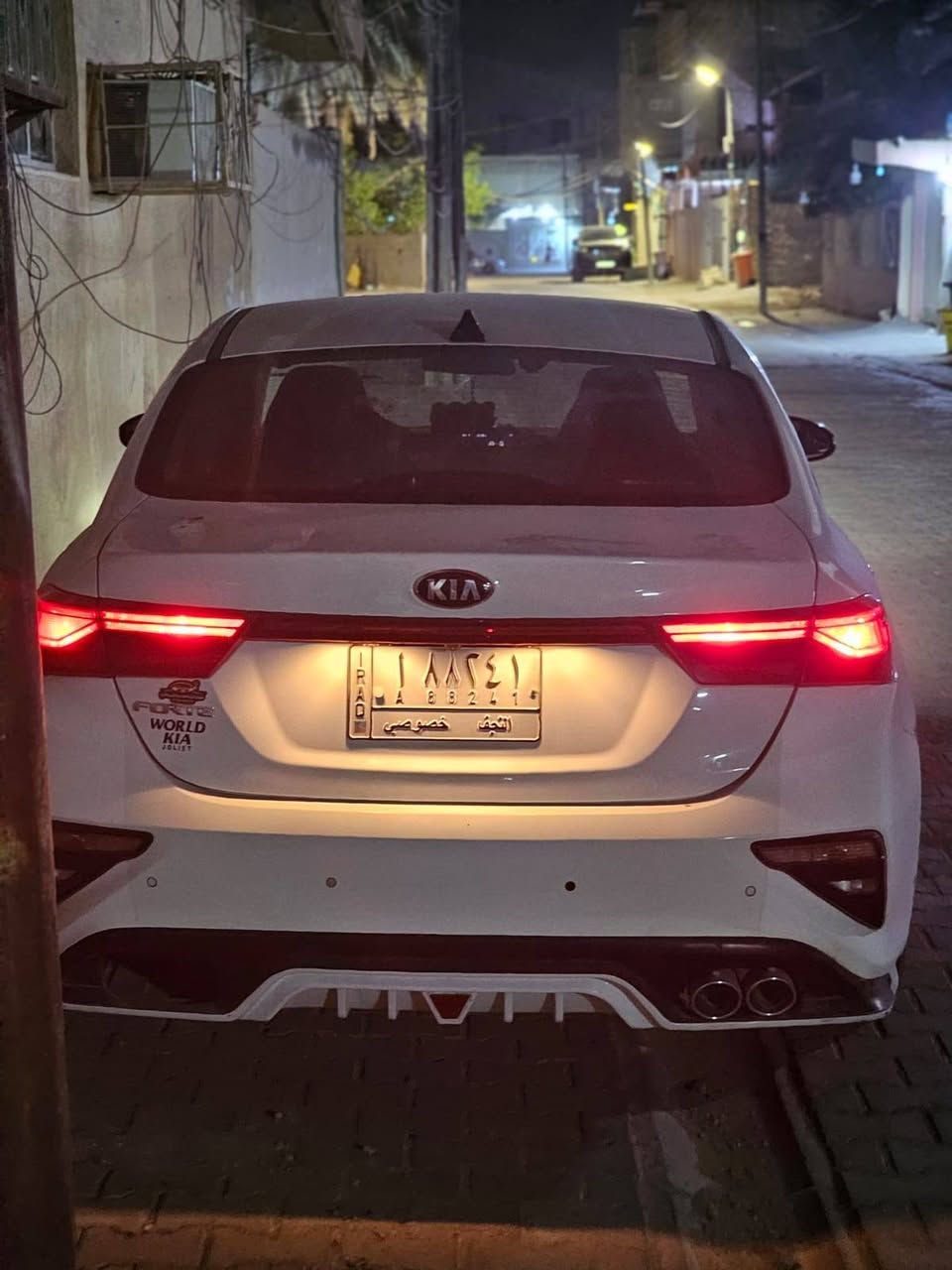 سلام عليكم 
🪬سياره للبيع🪬
كيا فورتي موديل 2020
السياره محرك 2000 دوش 
ماشيه ٨٢ الف ميل 
وارد امريكي 
واستقبل مراوس حسب القناعه
والسونار موجود ويه الصور 
السعر:130 ورقه وبيه مجال بسيط
مكاني نجف 
للأستفار على الارقام التاليه
***********
***********
