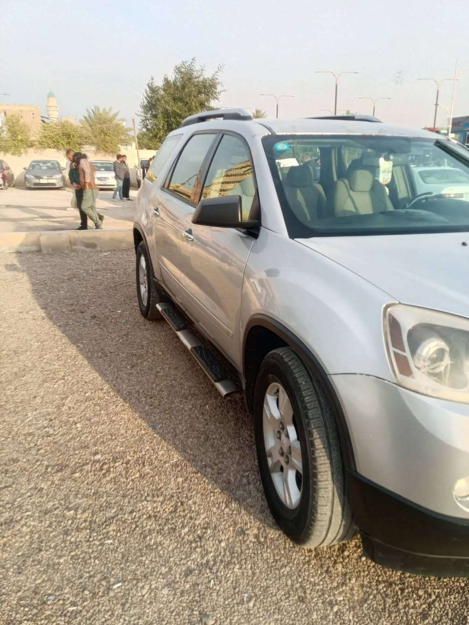 سلام عليكم البيع جمسي كاديا موديل 2009 سياره مكفوله كير محرك خير من الله 6 سلندر رقم  نكليزي ٧ راكب نضيفه حداديه جديده تخم تاير جديد تبريد ثلج سعر 110 وبيه مجال لمكان نبار الفلوجه ***********
