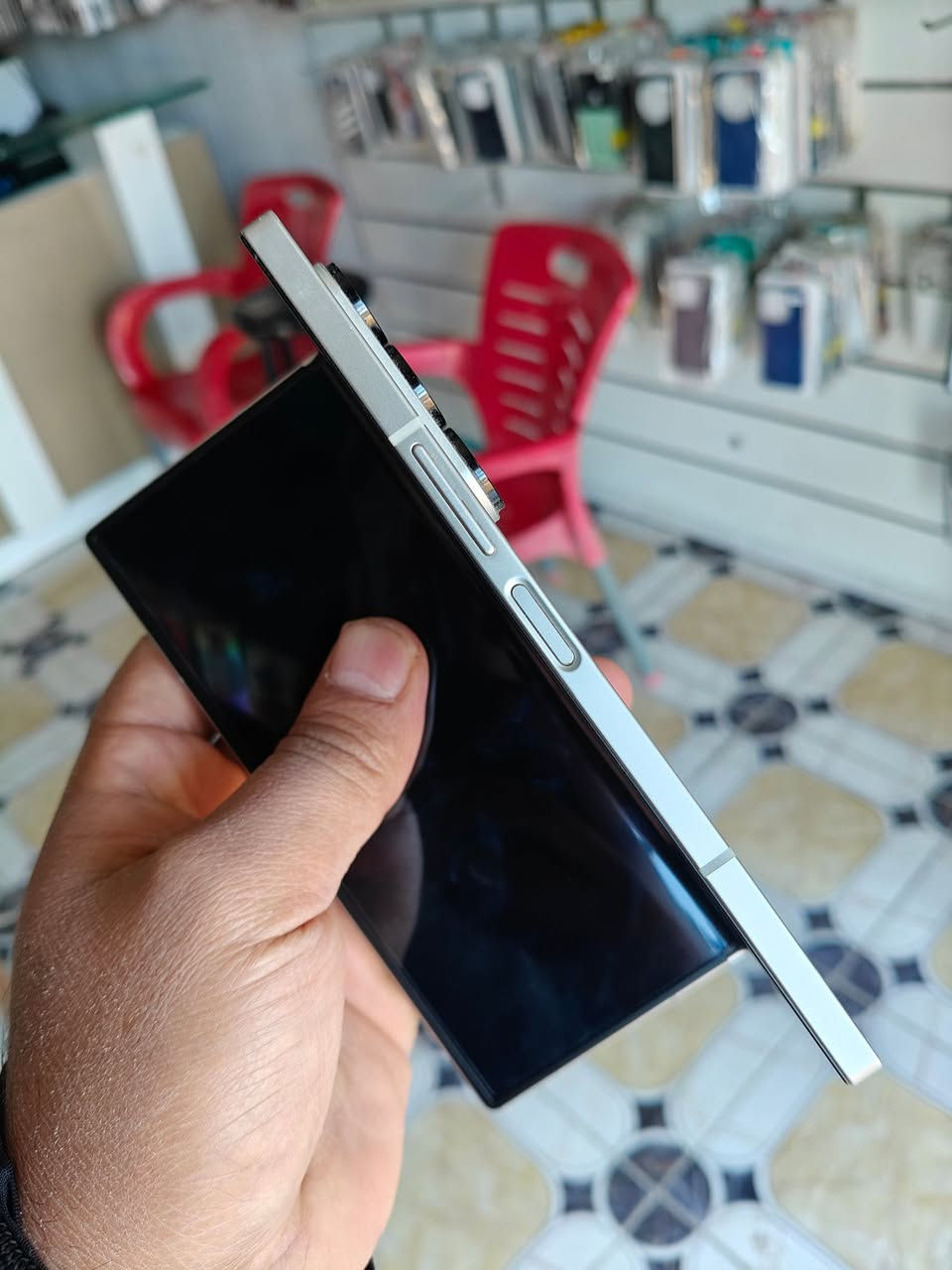 السلام عليكم 
زت فولد 6 ذاكره 512
 عربي شرق اوسط دبل شريحه 
نظيف بنسبة 98% ويا الكيبل الأصلي مالته اللون الأبيض 
مكفول شرط الفحص والظمان السعر 990 الف 
مكان المكتب بابل يوجد توصيل محافظات 
***********
