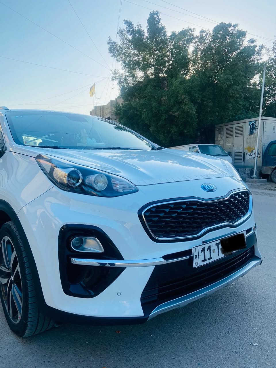 سياره للبيع كيا سبورتج موديل 2019
السياره  خليجيه مكفوله كفاله عامه من الصبغ والضربه 
السياره رقم بغداد … ثاني يوم تحويل  
السياره ماشيه 53 الف 
المواصفات: 
مري شفط 
السياره داخل جلد عسلي 
تحكم استيرن 
حساس امامي خلفي اصلي
ويل 19 تخم تاير جديد 
5 ويل كب 
درايف مود 
السياره جديده لوك بحاله الوكاله 
مكاني بغداد ***********
