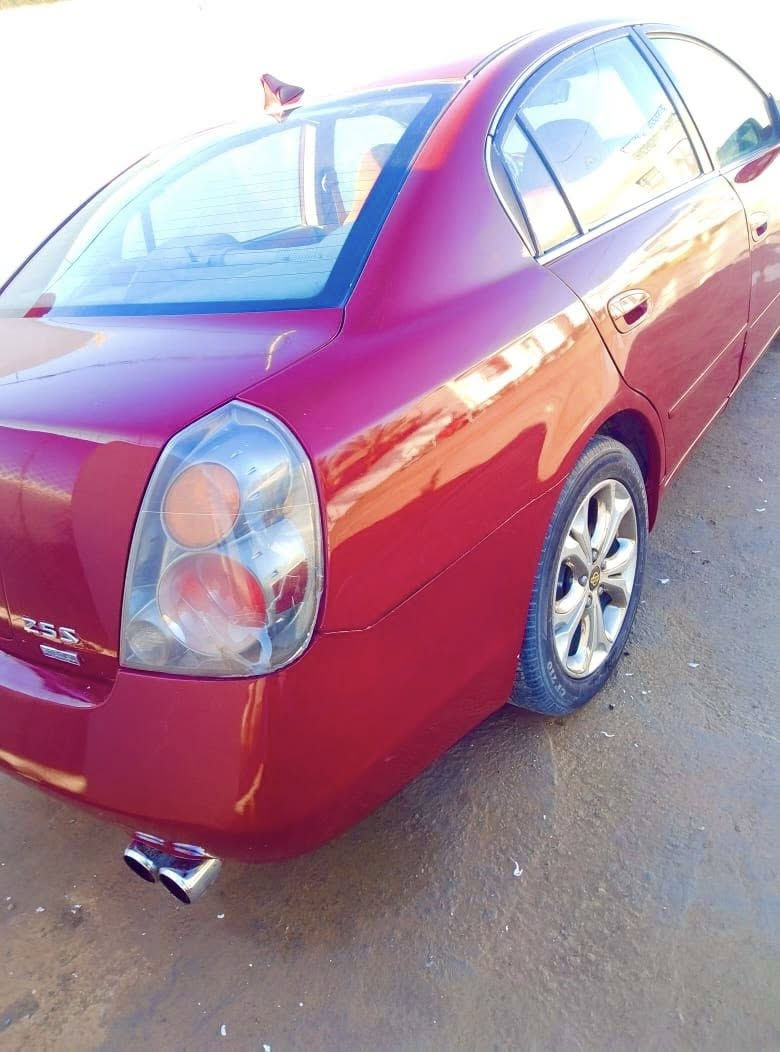 نيسان اولتيمة ٢٠٠٦ صبغ عام اثر جراد كير ومحرك مكفولات  بدون كص بدون ضربة تبريد نقص فقط غاز مكان ديالى   السعر ٥٨ وبيها مجال 
***********
