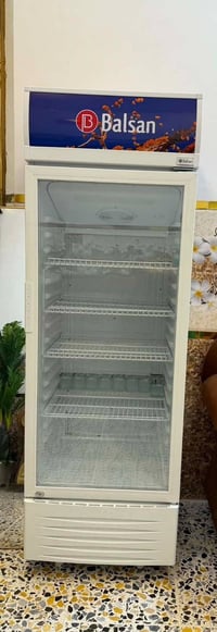 براد للبيع سعره 400 وبي مجال بسيط اتصال على الرقم 07831906094