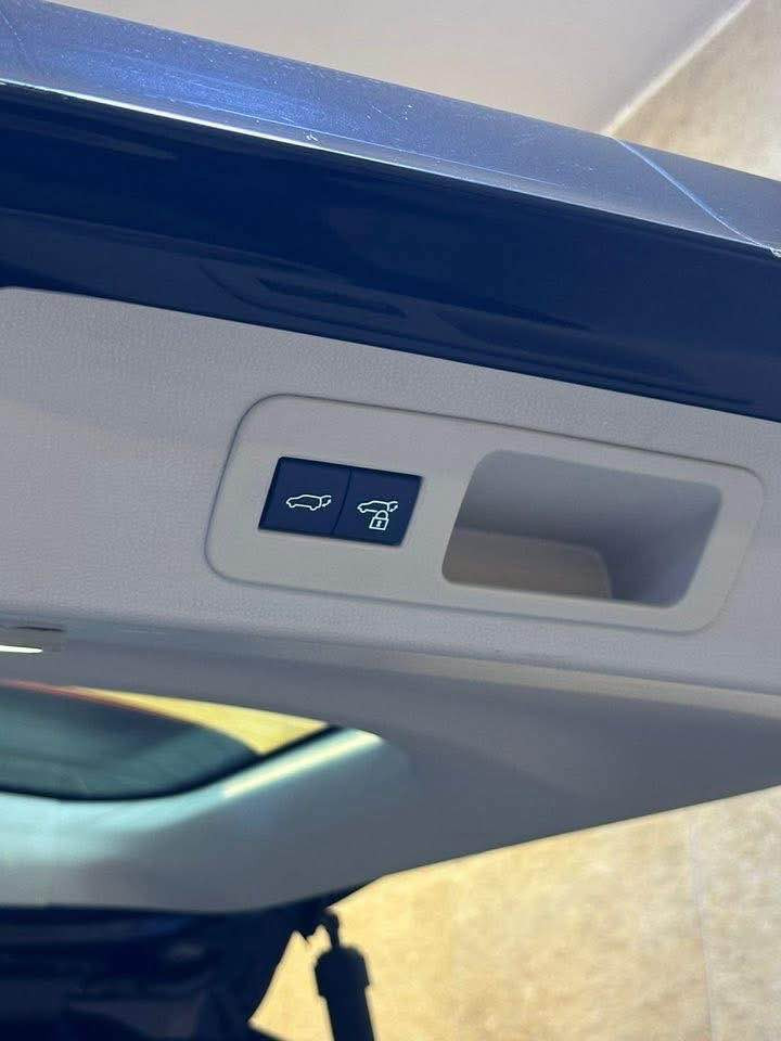 لاندكروز 2024 gxr لمتد بريم اصلي 
بدون بردة خلفية لون اسود 

ماشية 14 الف مكفوله كفاله عامه عدا رصعه كد اصبع صغير مسحوبه pdr 

مواصفات السيارة / كامرات اصلي 360 / صندوك كهرباء اصلي / كشنات جلد وكهرباء / شاشات 3 اصلي شركه / مري شفط / 8 ايرباك / تبريد بالكشنات / وباقي المواصفات المعروفه للبريم 

مكاني بغداد الكرادة العرصات 

*********** بغداد, العراق
