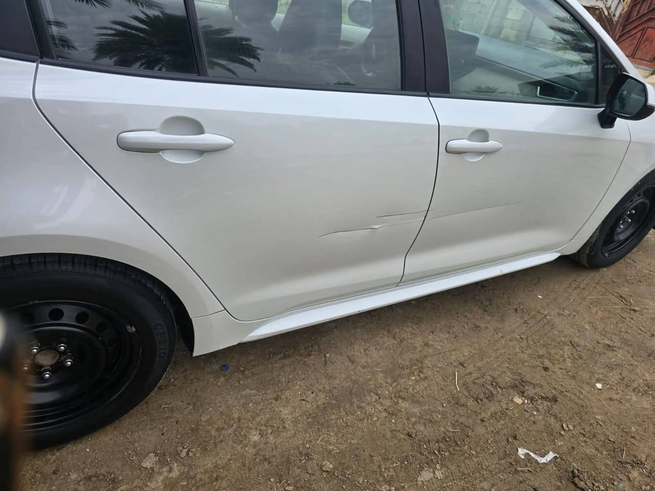 مكلف بالنشر ..السلام عليكم سيارة كورلا 2022 LE ماشيه 80 الف وقابل للزيادة رقم ديالى سونار وهزة بيها السيارة حادثها فقط شويه بالچاملغ مال السائق وشويه بالبنيد مثل ما موضح بالصور وبيها شخوط بالباب مكان السيارة ديالى بعقوبه السيارة معروضه ب159 وبيها مجال بسيط
للاستفسار الاتصال ع الرقم  ***********
