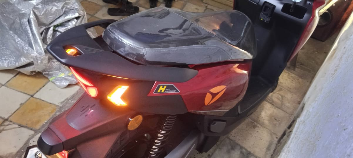 دراجة ياديا ليثيوم أعلى فئة بلياديا صارلي 25 يوم ماخذها والوصل موجود ضمان 3 سنوات مماشية هواي مغلف الكشن مالتها مكاني بغداد الجادرية سبب للبيع لغرض السفر بلعافية علياخذها السعر اتصل وتدلل *********** وسعرها معروف بلشركة مليونين وخمسين بس اني عارضها جوة السوك
