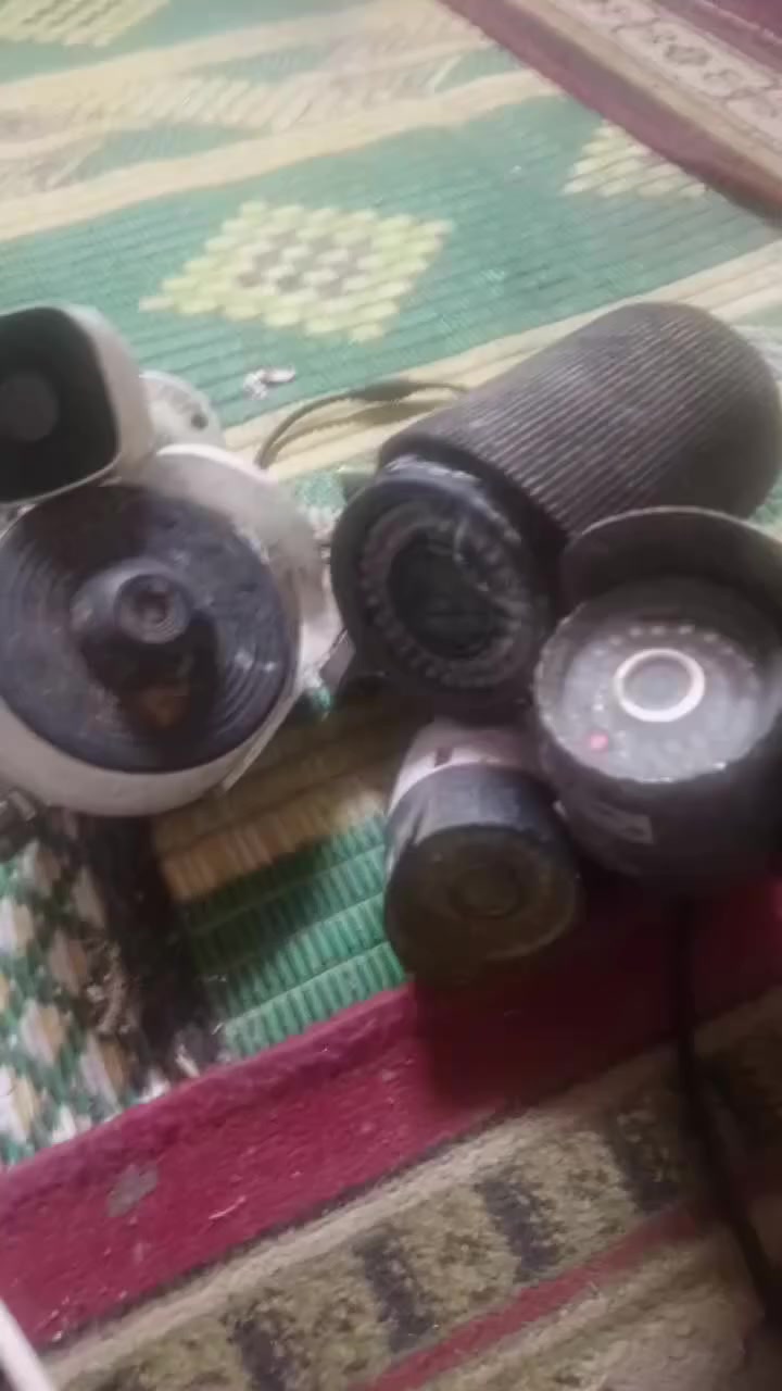 السلام عليكم
***********

كامرات للبيع
