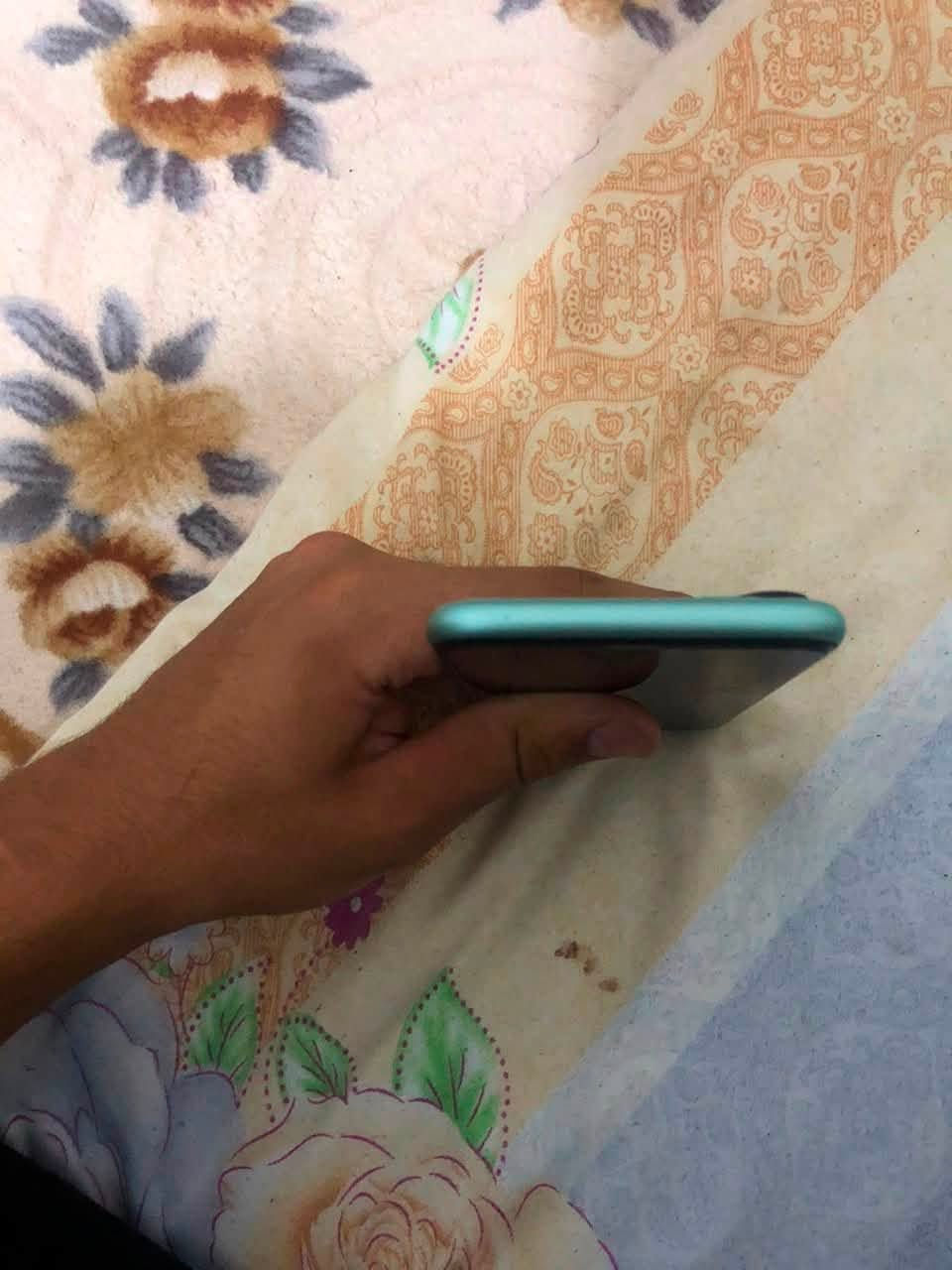 سلام عليكم ايفون دعش للبيع كامل ملشي مامبدل بي بطاريه 74 ذاكره 128
للبيع او مراوس بدراجه السعر 275 وبي محال استفسار ***********
