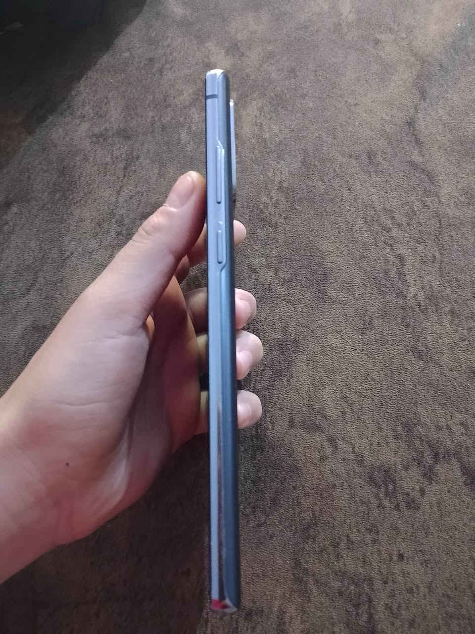 ا
سلام عليكم 
سامسونج نوت 5g ابو القلم 
النسخه الامريكيه ذاكره 128 و 60 فرم وجدآ جميل من ناحيه التصوير وسلاسه اضراره فقط فطر بلكامره الخلفيه وموضح بصوره وابد ما مئثر بتصوير والقلم ميطلع الدكمه عطلانه وطخات قليله بلحواف السعر 225 وبي مجال مكاني بغداد حي العامل


**إذا كنت صاحب هذا الإعلان وتريد حذفه لأي سبب، رجاءا أرسل رسالة إلى الدعم الفني**