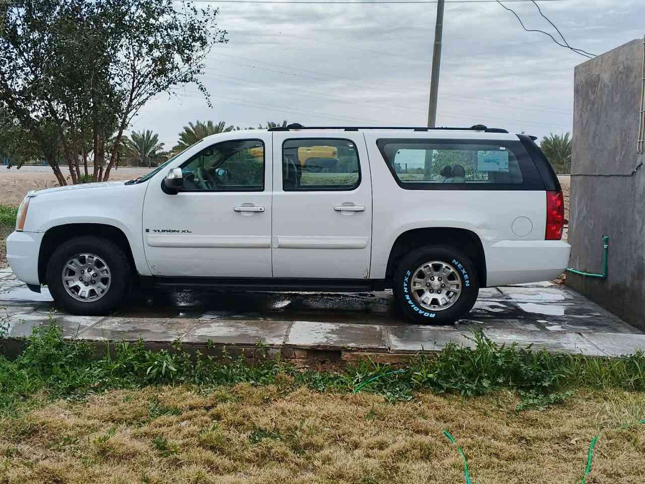 يوكن جمسي 2008 خليجي ،اصل ابيض طبله ،دواخل عسلي سياره مكفوله من ضربه والصبغ والعيب الشرعي مكان سياره ديوانيه، اتصل وبيك خير ودلل ***********
