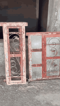 السلام عليكم
موجود بوب وشبابيك حديد للبيع 
بوب خارجيه عدد 2 
1 باب طول 250 وعرض 140
2 باب طول 250 وعرض 110
شبابيك عدد 9
6 شبابيك قياس واحد طول 130 وعرض 120
وشباك مطبخ طول 100 وعرض 100 
وشباكين كندور طول 120 وعرض 40 

للشراي يتصل على هاذ الرقم ***********
