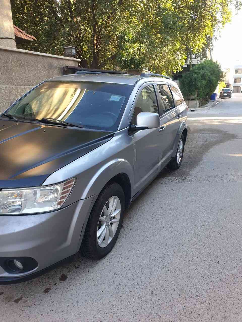 للبيع دوج جورني
7 راكب 
3 قطع تبريد 

رقم بغداد   87474

 Sxt موديل 2017

3 قطع تبريد

بصمة ابواب و جنطة

اللون سلفر

ماشية 140  ألف كيلو    
  
   Flex fuel     محرك 6 سلندر 

السيارة نظيفة ومحافظة
 
الموقع: بغداد  

  ***********

    121$ السعر قابل للنقاش
