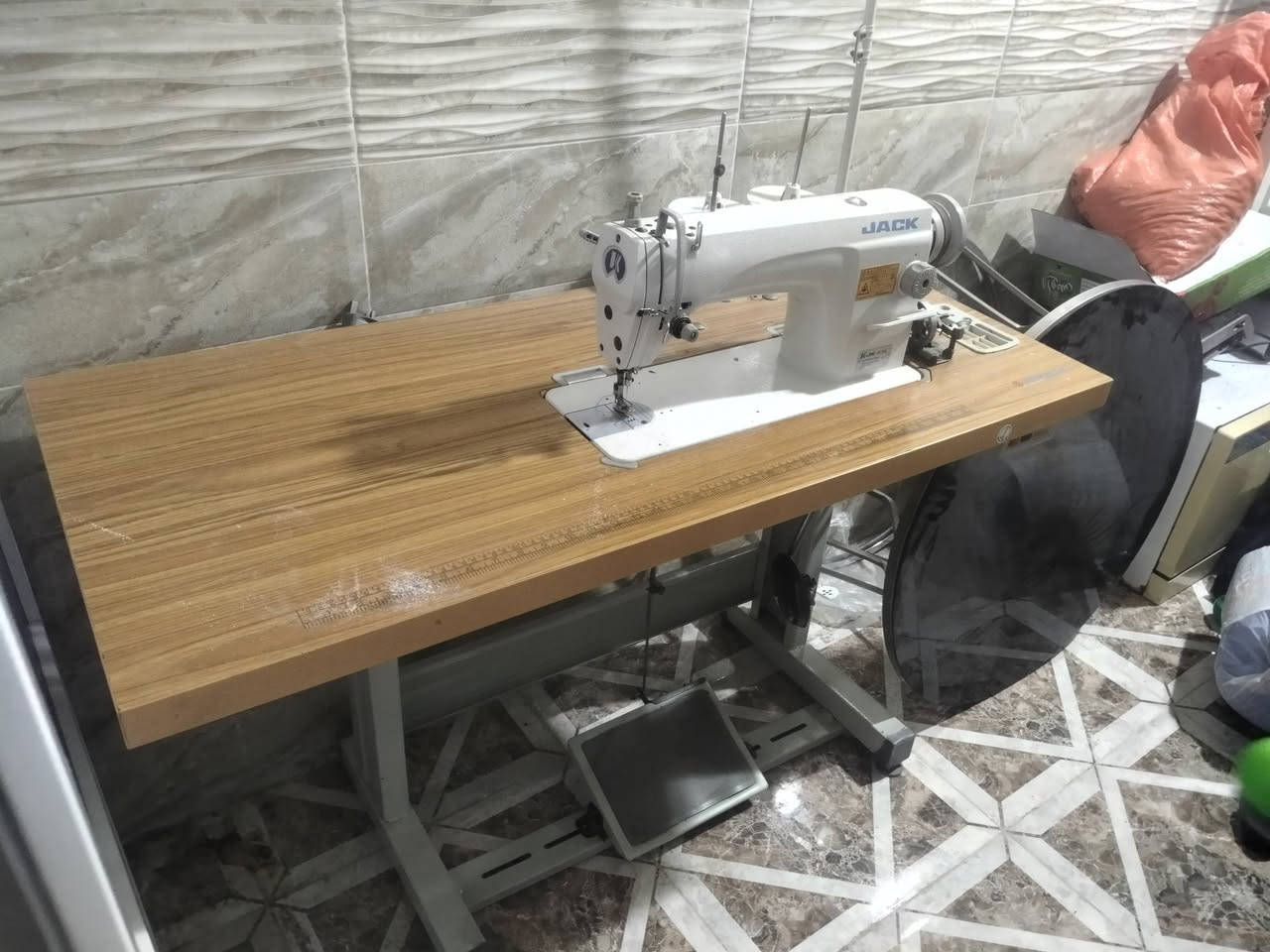 زۆر بی کیشه یه
له سلیمانیم ***********
