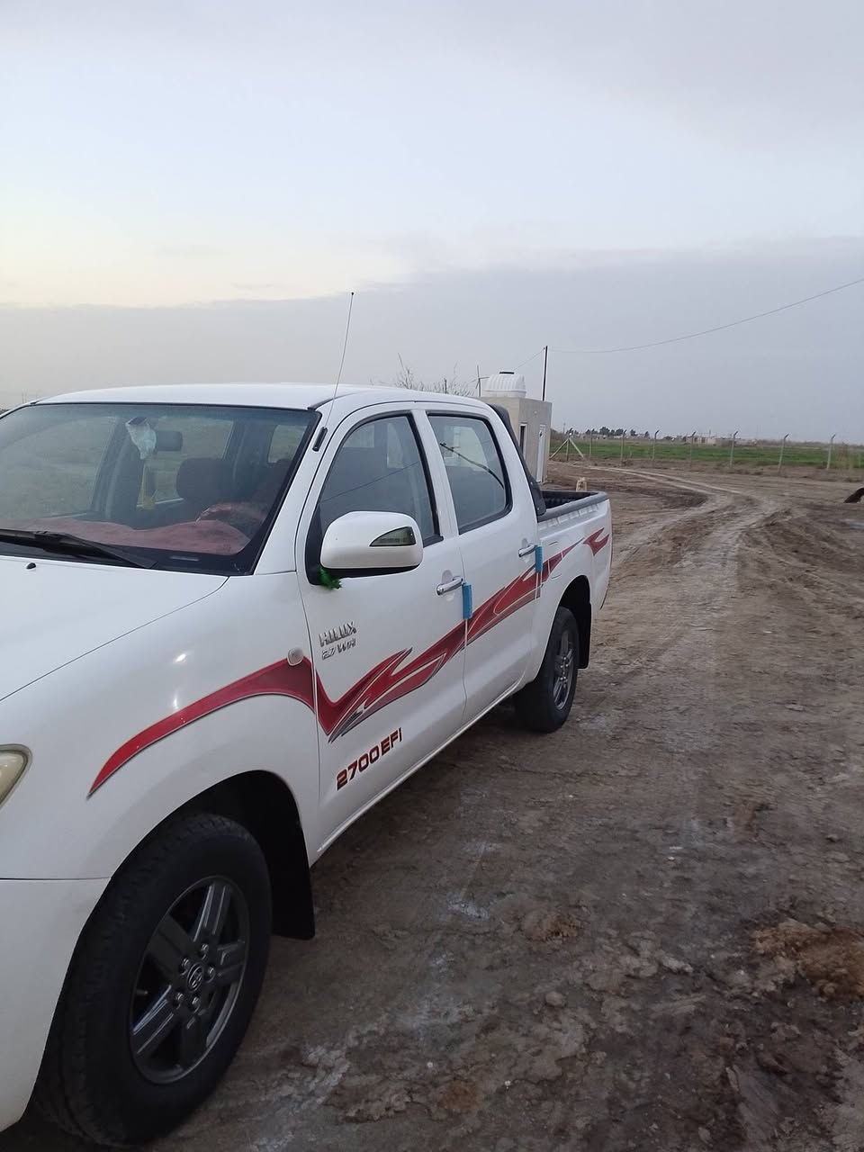 سلام عليكم سياره البيع بيكم فلاونزه سعودي ام دعاء موديل 2011مكفوله كفاله عامه رقم واسط  لاتصال ***********
