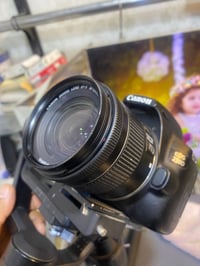 كامرة كانون • عدسة ١٨-٥٥ • فور كي ٣٠